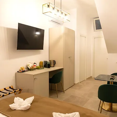 Palazzo Porzia - Vecchia Bed and Breakfast 3*